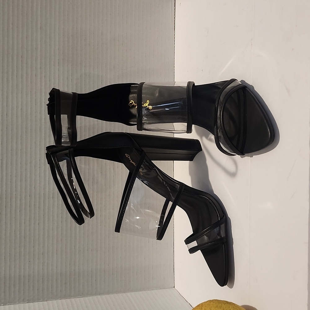 Qupid Black Heels Elegant Design